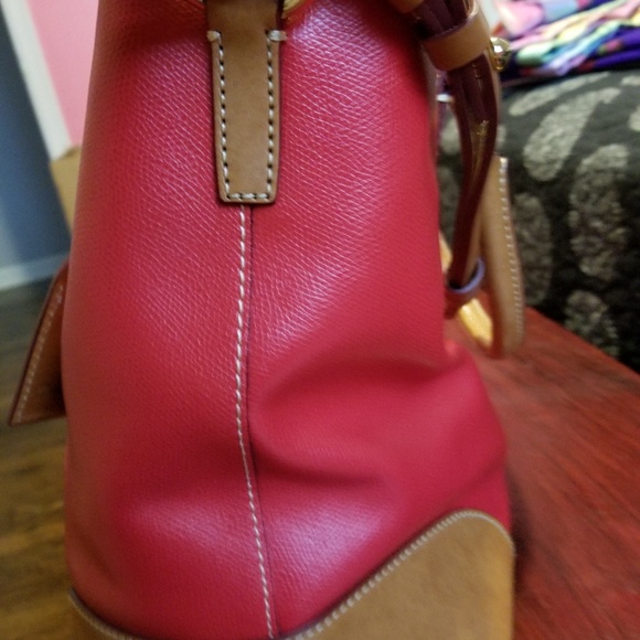 Dooney & Bourke - Picture 2 of 4